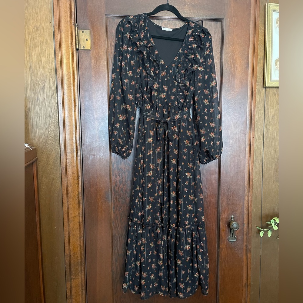 Women’s Long Sleeve Maxi Dress - Black with Red Roses Metallic Threading - M